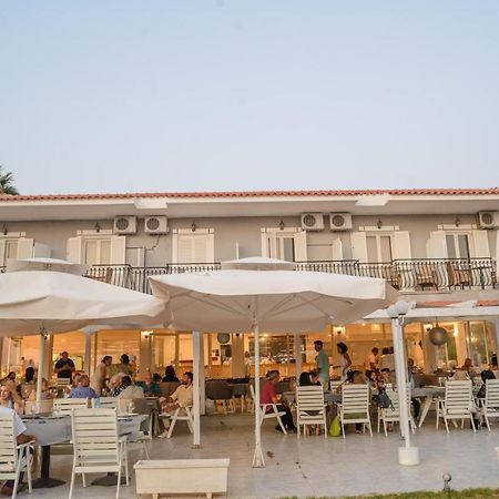 Blue Horizon Hotel Свороната Екстериор снимка