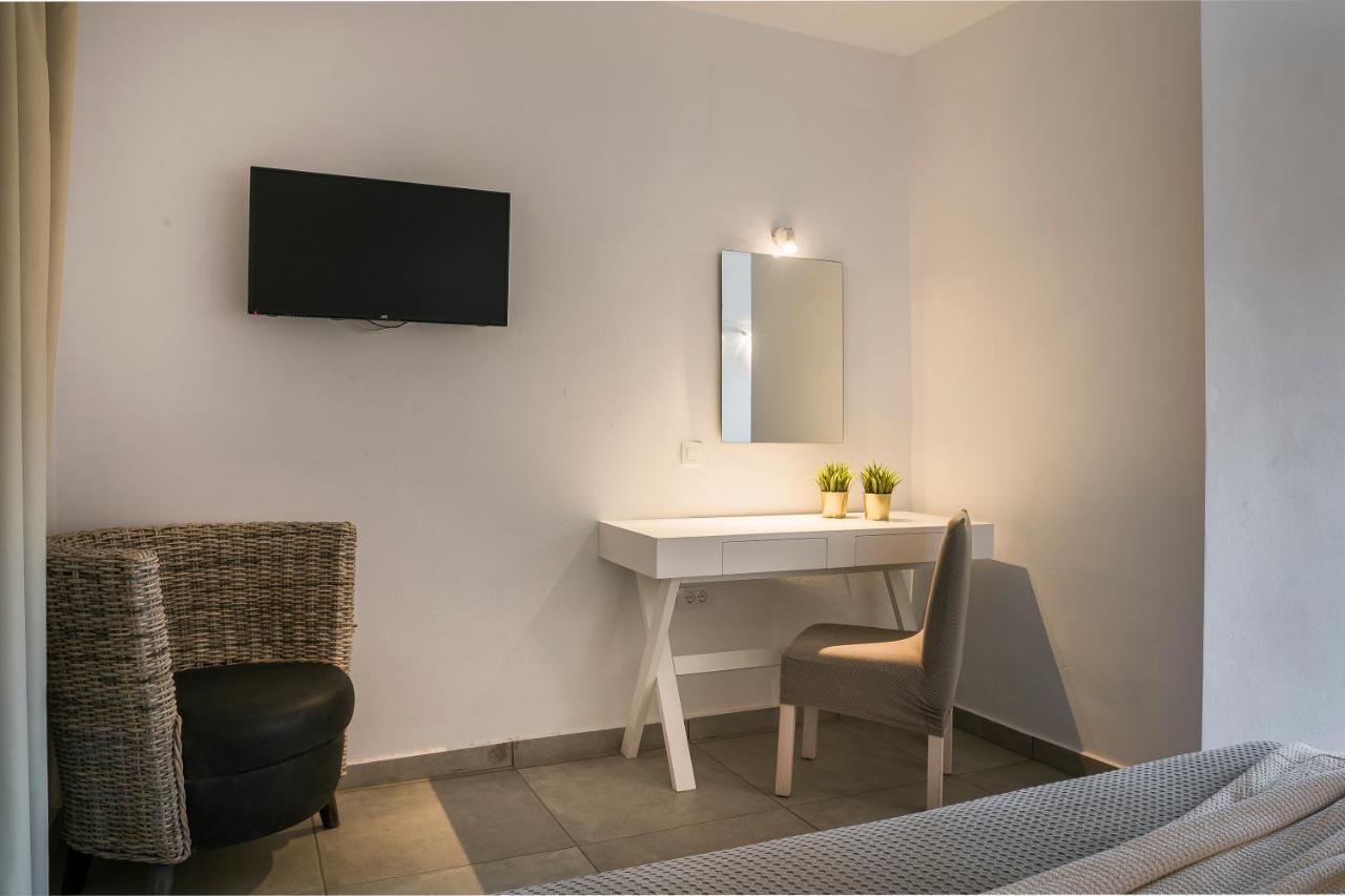 Blue Horizon Hotel Свороната Екстериор снимка
